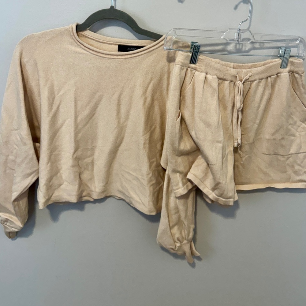 Zesica Women's Two-piece Casual Lounge Short Set, Beige/Peach, Size Small